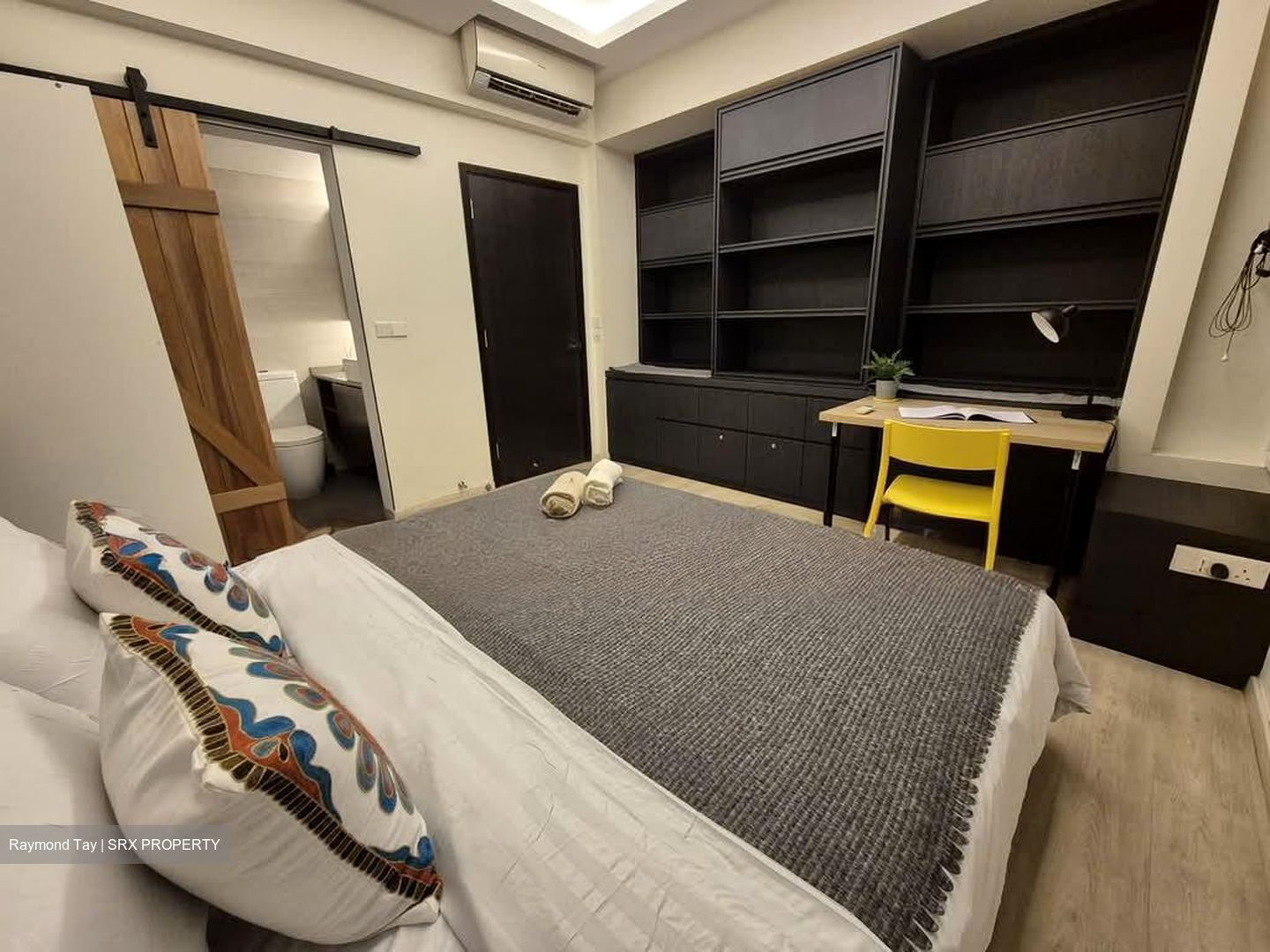 International Plaza (D2), Apartment #556264841